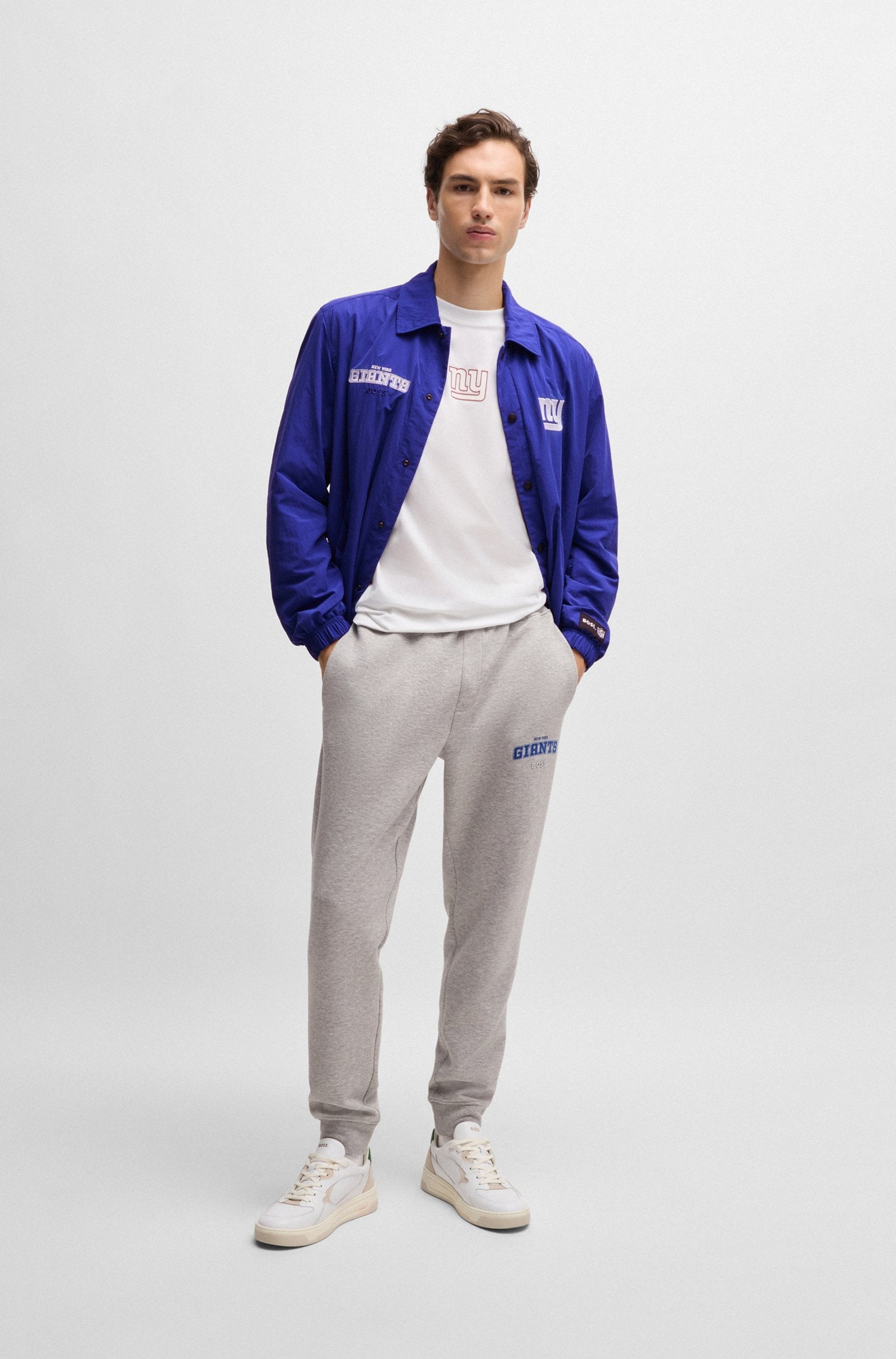 Chaqueta BOSS x NFL repelente al agua con detalle bordado de la marca