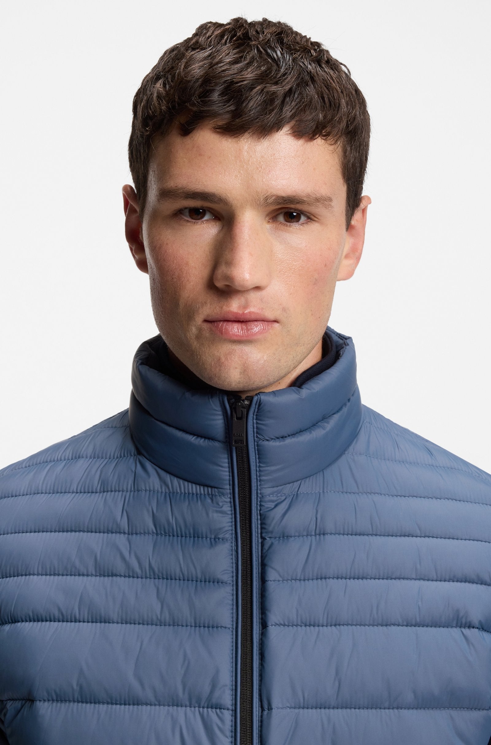 Cazadora slim fit plegable repelente al agua con guateado mixto