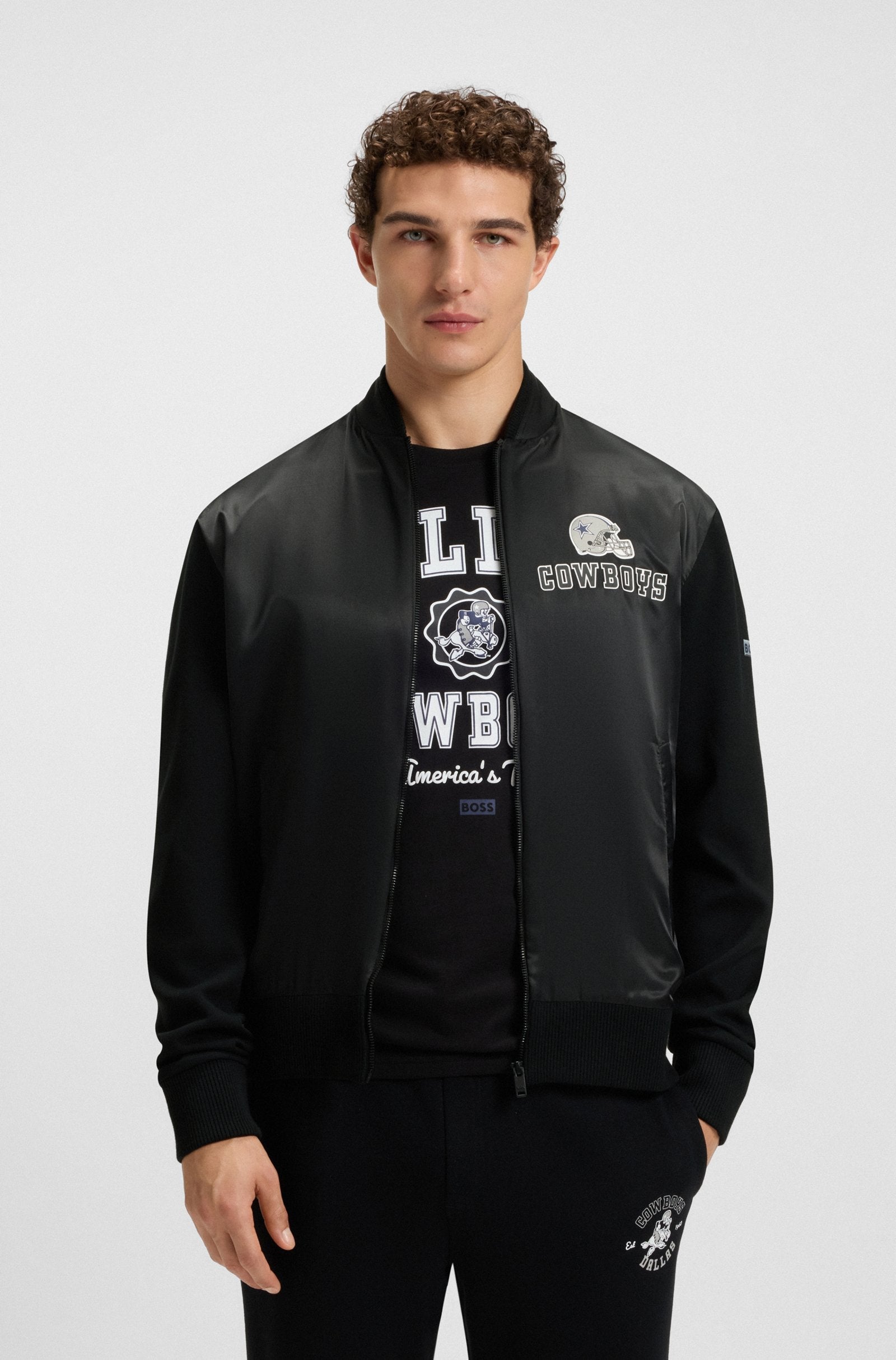 Chaqueta bomber BOSS x DALLAS COWBOYS con gráfico de casco